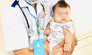 Bé 6 tháng tuổi thiếu máu nặng do chỉ uống sữa đặc