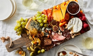 Cheese board, món ăn của các buổi tiệc và 6 lưu ý để có cheese board chuẩn