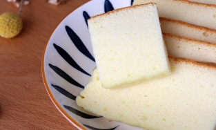 Cách làm bánh bông lan sữa chua mềm ẩm thơm ngon hơn cả tiệm