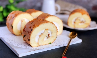 Công thức làm bánh bông lan cuộn chà bông ngon cho người mới bắt đầu