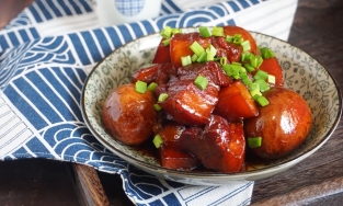 Cách làm thịt kho trứng mềm béo vừa ngon miệng vừa đẹp mắt cho gia đình