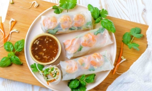 Cách làm cuốn bún tôm ăn ngon, làm nhanh cho ngày hè nắng nóng