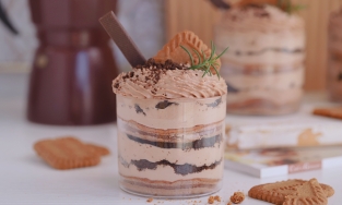 Tự làm cốc bánh socola vừa ngon miệng vừa đẹp mắt