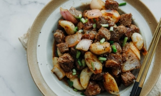 Cách làm thịt bò xào tỏi món ngon nóng hổi đậm đà cho bữa cơm chiều