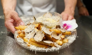 Có gì trong món khoai tây chiên đắt nhất thế giới có giá 4,5 triệu đồng?