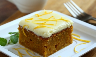 Cách làm bánh cà rốt phô mai thơm ngon để nhâm nhi cùng trà bánh