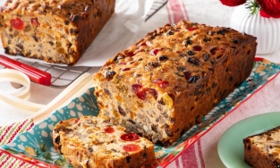 Cách làm bánh Fruitcake, món bánh Giáng sinh để càng lâu ăn càng ngon