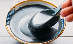 Cách nấu chè mè đen nước cốt dừa thơm ngậy, tan trong miệng