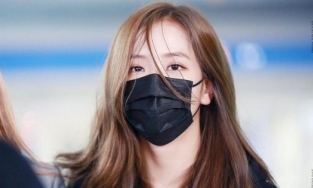Xu hướng trang điểm 'đeo khẩu trang mà vẫn đẹp' của người Hàn thời Covid