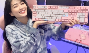 Ngắm loạt ảnh Girl xinh bên 'đồ chơi' gaming gear AKKO: nóng bỏng, gợi cảm, đáng yêu, thanh thuần đủ cả