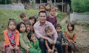 Nhà từ thiện vùng cao chuyên nghiệp bày Thủy Tiên cách cứu trợ hiệu quả