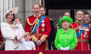 Không chỉ Á Đông trọng nam khinh nữ, quý tộc Anh cũng thích đẻ con trai