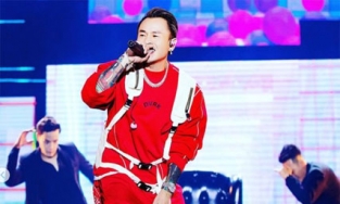 Binz đăng clip fan gọi tên Châu Bùi và hỏi 'Đố các bạn biết mình iu ai'