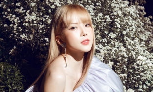 Ai 'đóng băng' mặc kệ, Thiều Bảo Trâm vẫn 'nở hoa', còn nhận show lớn