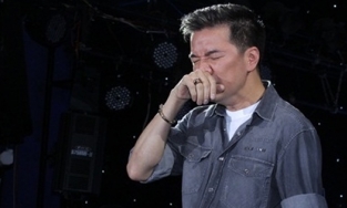 Đàm Vĩnh Hưng tuyên bố không làm từ thiện nữa vì 'làm ơn mắc oán'