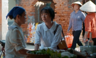 Thương ngày nắng về tập 1: Bà Bích thời trẻ 'Hương vị tình thân' bất ngờ xuất hiện