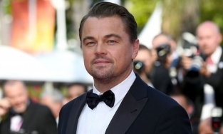 Leonardo DiCaprio tắm vitamin C làm đẹp da