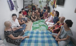 Thí sinh Miss World Vietnam 2022 cắt tóc ủng hộ bệnh nhân ung thư vú