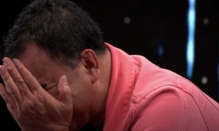 Sao Việt 22/7: MC Quyền Linh ôm mặt khóc nức nở khi nói chuyện với Long Vũ