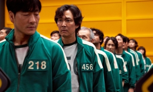 10 khoảnh khắc thời trang ấn tượng nhất 2021: Châu Á góp mặt tình cờ nhưng đầy bất ngờ