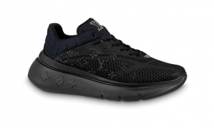 Louis Vuitton ra mắt đôi giày Show Up Trainer với logo dập nổi ấn tượng