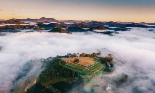 Trại Mát Đà Lạt - chốn dừng chân lấp lánh đầy sắc màu giữa núi rừng Tây Nguyên