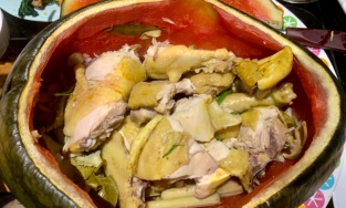 Gà nướng dưa hấu? Nghe lạ lùng mà ngon không tưởng!