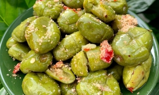 Cách làm cà na muối ớt cực ngon ngay tại nhà