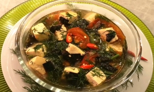 Công thức nấu canh rong biển cà chua ngon miệng chỉ trong vòng 15 phút