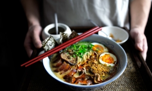 Cách nấu mì ramen Nhật Bản chuẩn vị đãi bạn bè là được khen