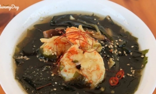 Cách nấu súp hải sản rong biển bổ dưỡng, đậm đà lại lạ miệng cho gia đình