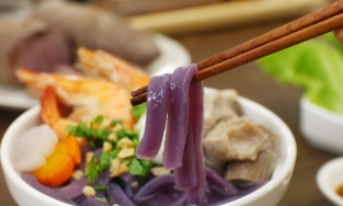 Cách làm bánh canh khoai lang tím bắt mắt, ngon miệng lại đủ chất cho cả gia đình