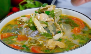 Cách nấu canh trai nấu chua, ngày mưa lạnh ăn cùng cơm nóng ngon miễn bàn