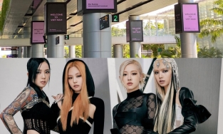 Cuộc chiến 'Camp' vé, Sân bay Đà Nẵng được Custom tông hồng đen chuẩn không khí đu idol Blackpink