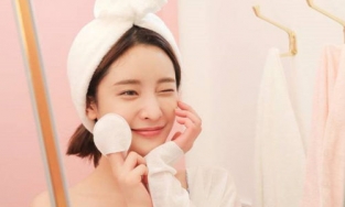 Dấu hiệu nhận biết da khô thiếu nước và cách chăm sóc hiệu quả