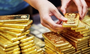 Giá vàng hôm nay 22/11 rời khỏi mốc 61 triệu đồng/lượng trước nhiều sức ép