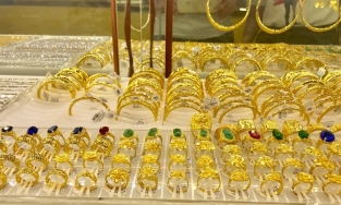 Giá vàng hôm nay 9/1: Vàng trong nước tăng thêm 150.000-300.000đ/lượng