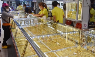 Giá vàng hôm nay 23.3.2022: Vàng trong nước tăng ngược chiều vàng thế giới