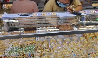 Giá vàng hôm nay 29/5 vàng trong nước giảm thấp nhất 2 tháng 