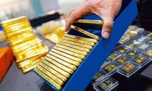 Giá vàng hôm nay 13/6 vàng thế giới tăng giá mạnh, trong nước đứng im