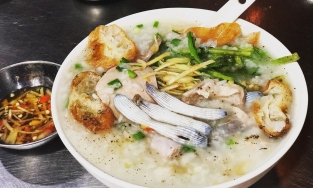 Độc đáo món cháo sá sùng của người Tiều ở Sài Gòn