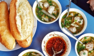 Bánh mì xíu mại - bữa sáng hoàn hảo mang phong vị Đà Lạt