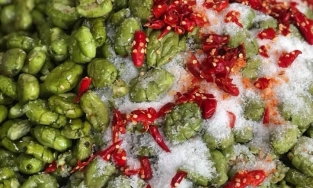 3 món ăn vặt dễ gây nghiện từ trái cà na độc đáo của miền Tây