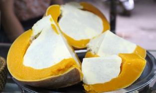 Mềm mịn, hấp dẫn như món chè bí đỏ của người Campuchia ở Sài Gòn