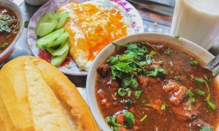 3 quán bánh mì sốt vang ngon cho chiều gió mùa Hà Nội