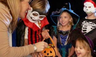 Những phong tục truyền thống thú vị của Halloween