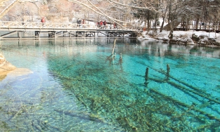 Ngắm Cửu Trại Câu - thiên đường nơi hạ giới khi băng tuyết phủ trắng xóa