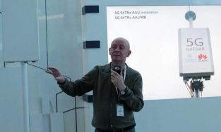 Phó chủ tịch Huawei qua đời ở tuổi 55