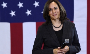 Kamala Harris, nữ nghị sĩ da màu trở thành nữ Phó Tổng thống Mỹ đầu tiên