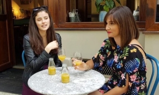 Nước mía ép từ mía đông lạnh Việt Nam đắt khách ở kinh đô ánh sáng Paris